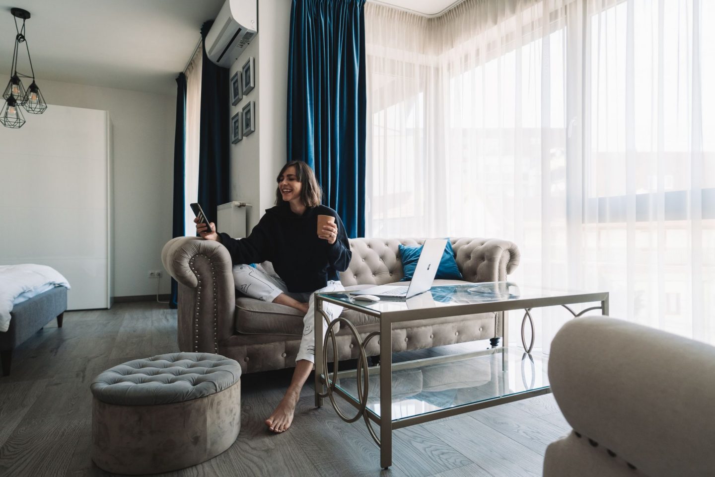 How to Prepare for a Virtual Zoom or FaceTime Date