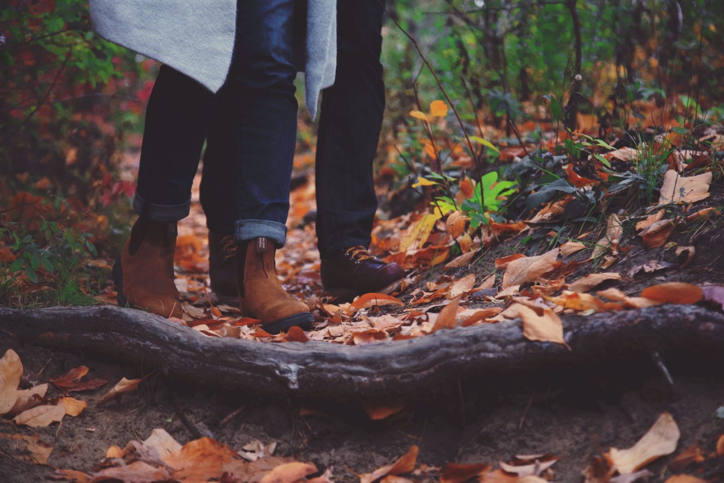 7 Autumn Date Ideas You Can *Fall* in Love With